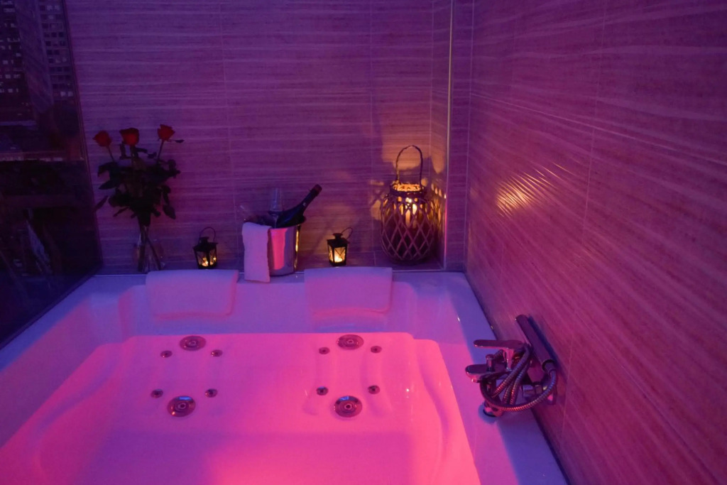 Nephele Luxury Suite