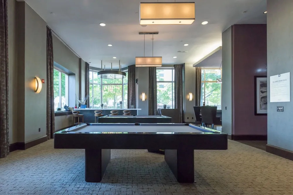 Skyline Luxury Home Suites at Newport