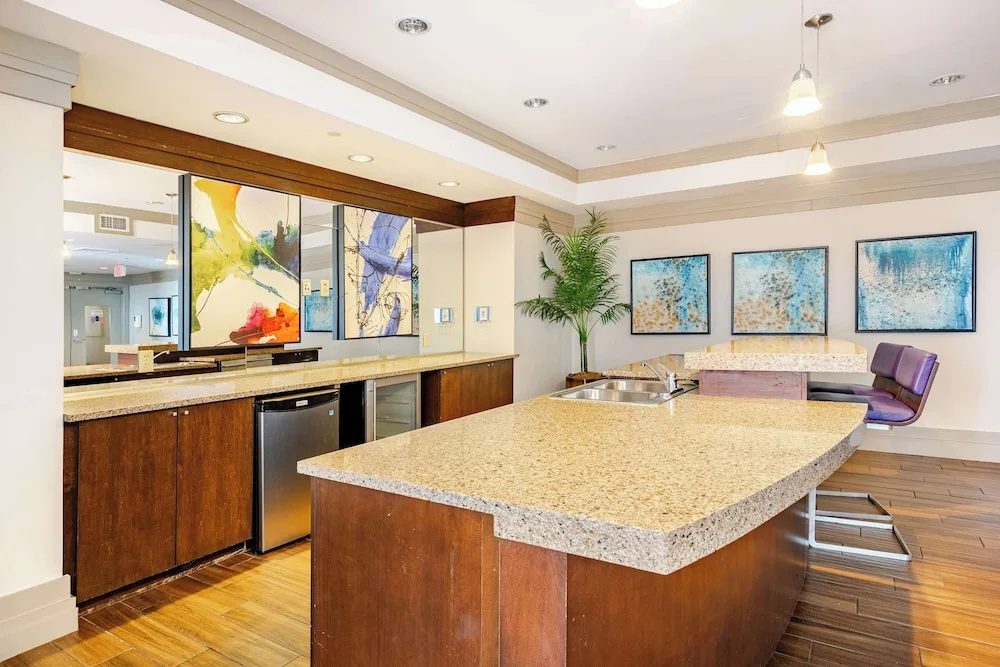 Downtown Silver Spring 2BR Skyline Balcony Suite Walkable to DC Metro Luxepad