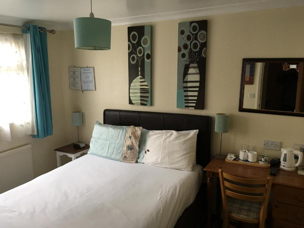 Four Seasons Guest House