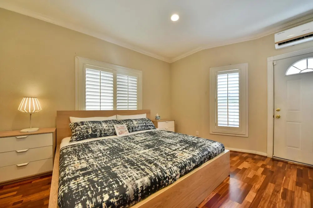 Spacious 2BD Home Next to Disneyland - Sleeps 6