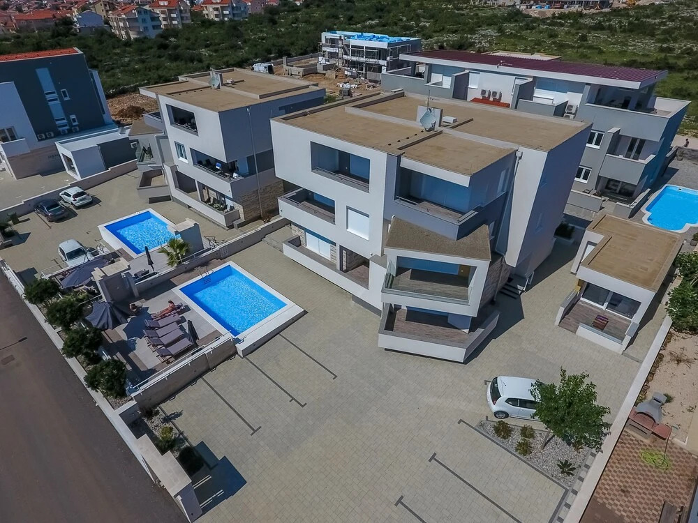Apartments & Rooms Danivan Pool Villas - Off site breakfast available