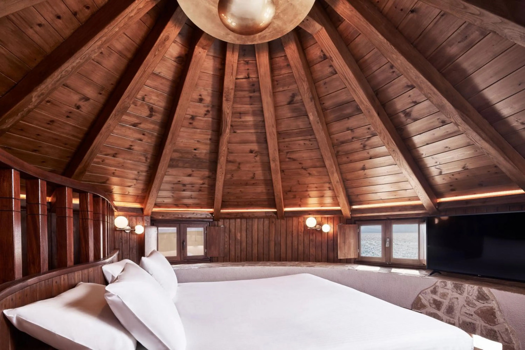 Bellevue On The Beach Suites