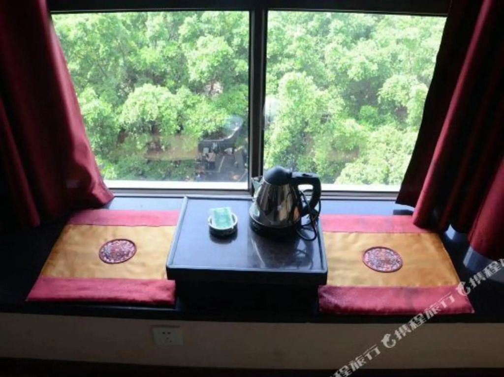 Xiangshan Business Hotel