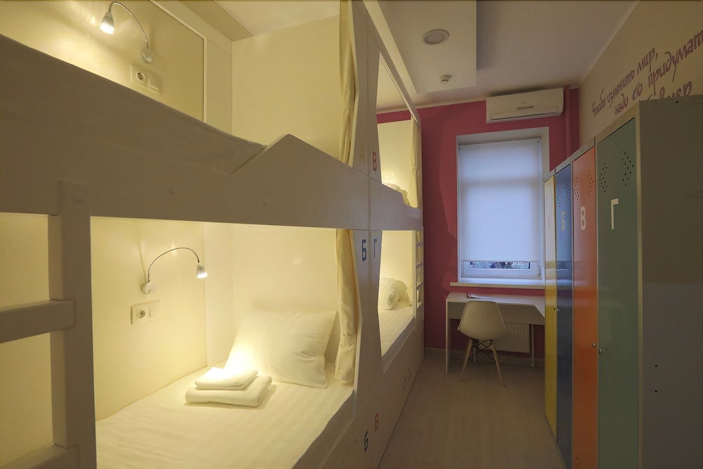 Hostel60