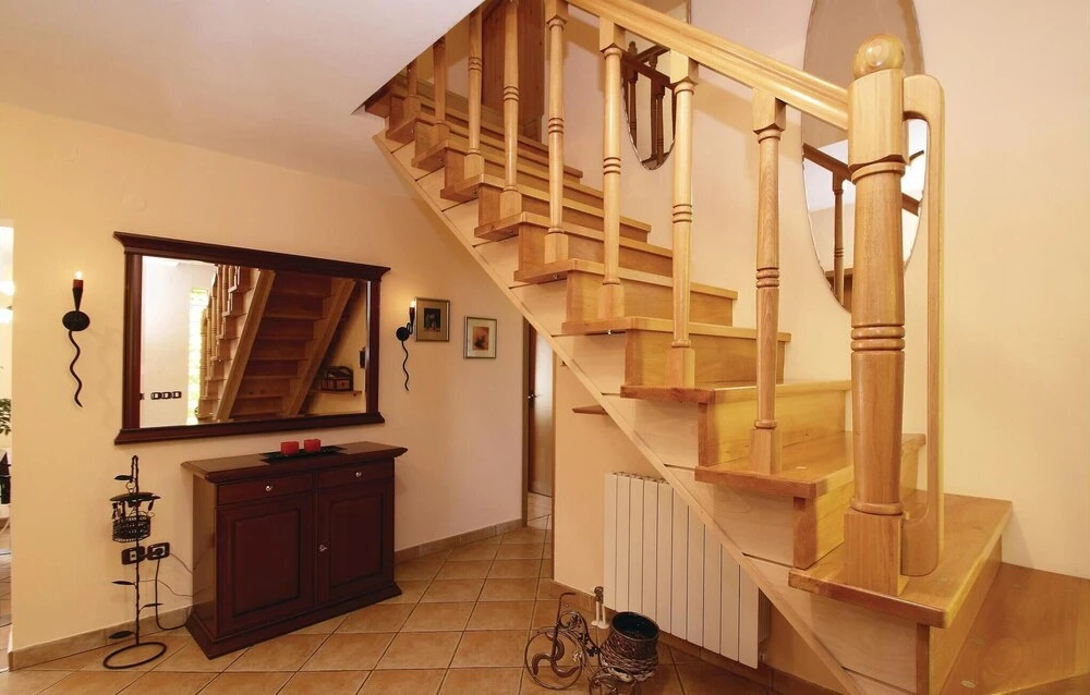 Beautiful Home in Labin With Wifi and 6 Bedrooms
