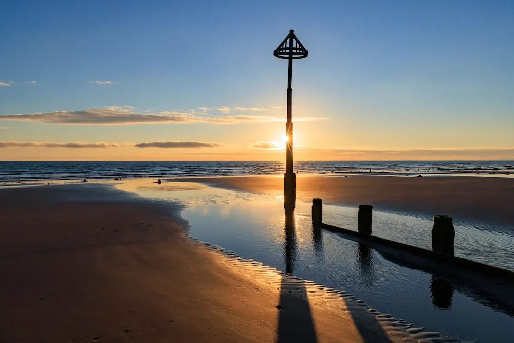 Beach Side House in Beautiful Borth