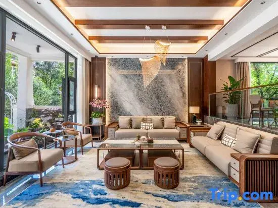Kunming Dianchi Huayuxu Boutique Bieyuan