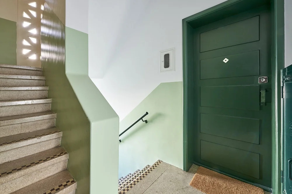 Lisbon Haven \- Family Apartment by the Metro w\/AC