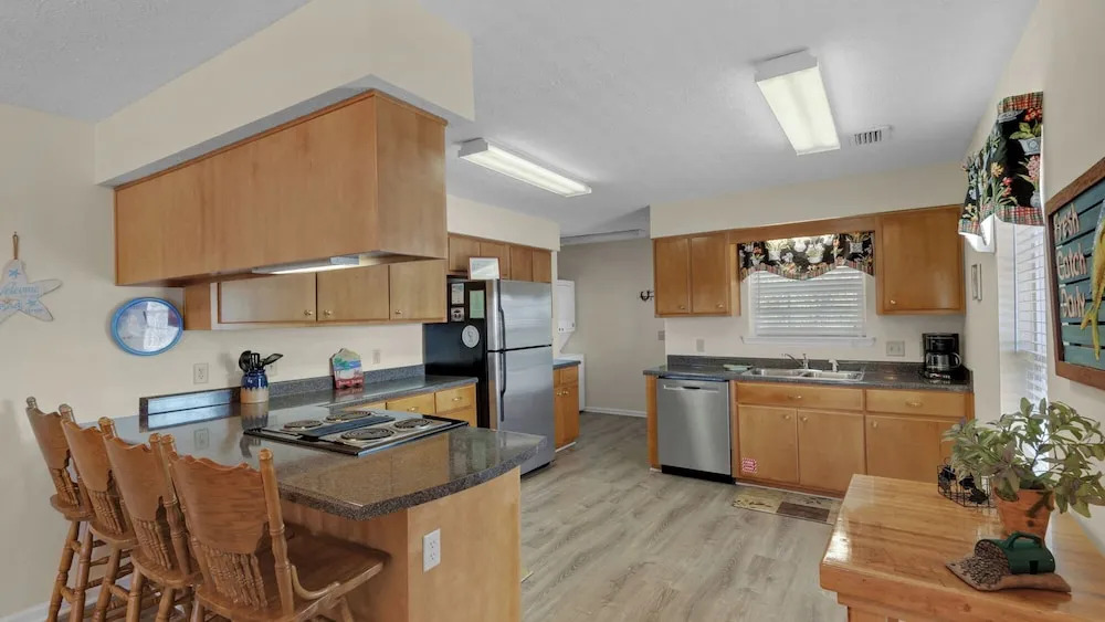 Classic Beach Retreat Just a Minute From the Beach Access in Seacrest on 30A