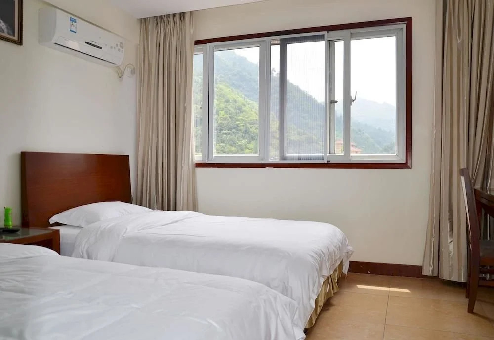 Heishan Fengshang Hotel
