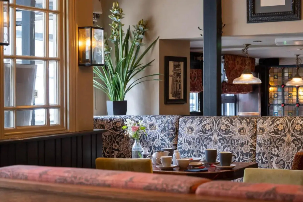 The Lazy Cow - Salisbury
