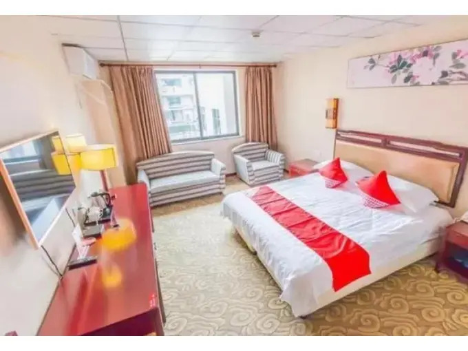 Luoya Fengqing Hotel