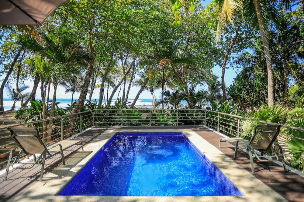 Nekaui Beachfront Villa 2 - Experience Nature