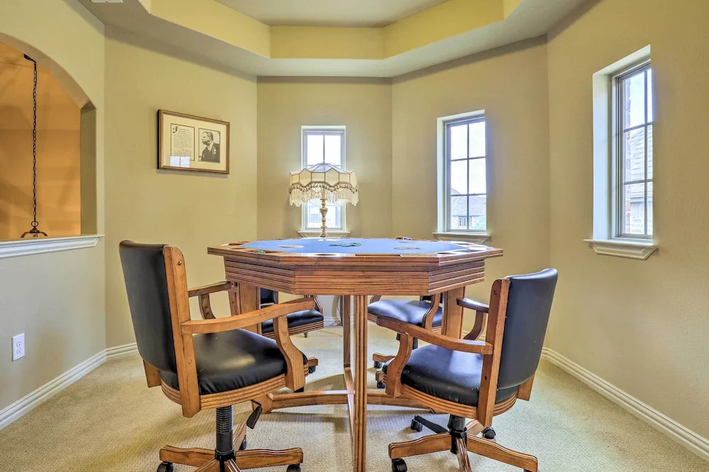 Chic Family-friendly Home in Irving w/ Yard!