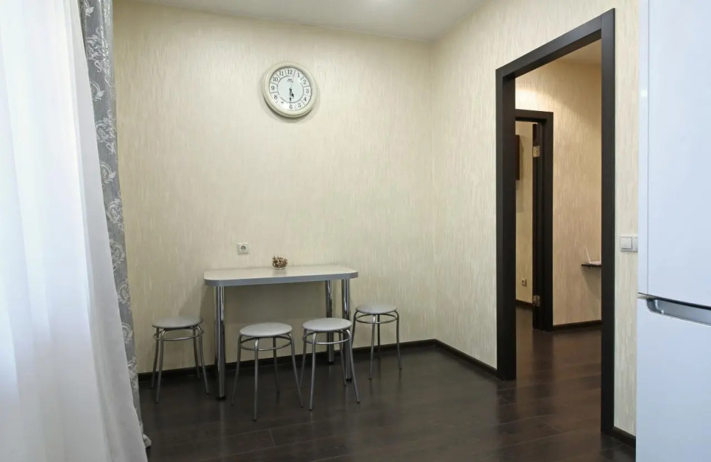 Апартаменты на улице Короленко 10