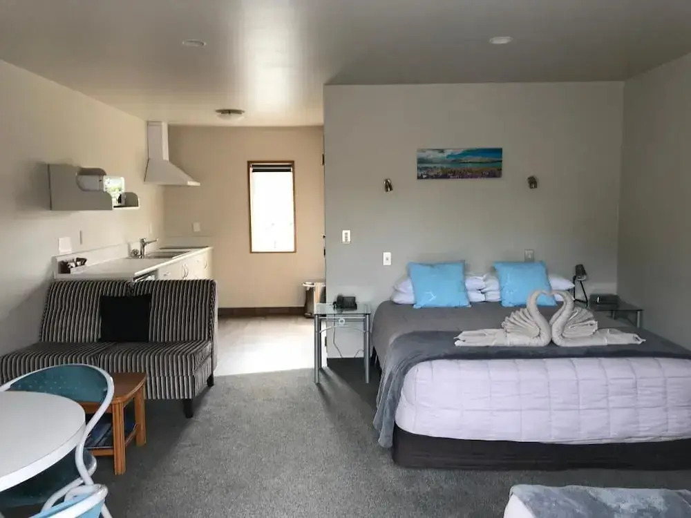 Jade Court Motel