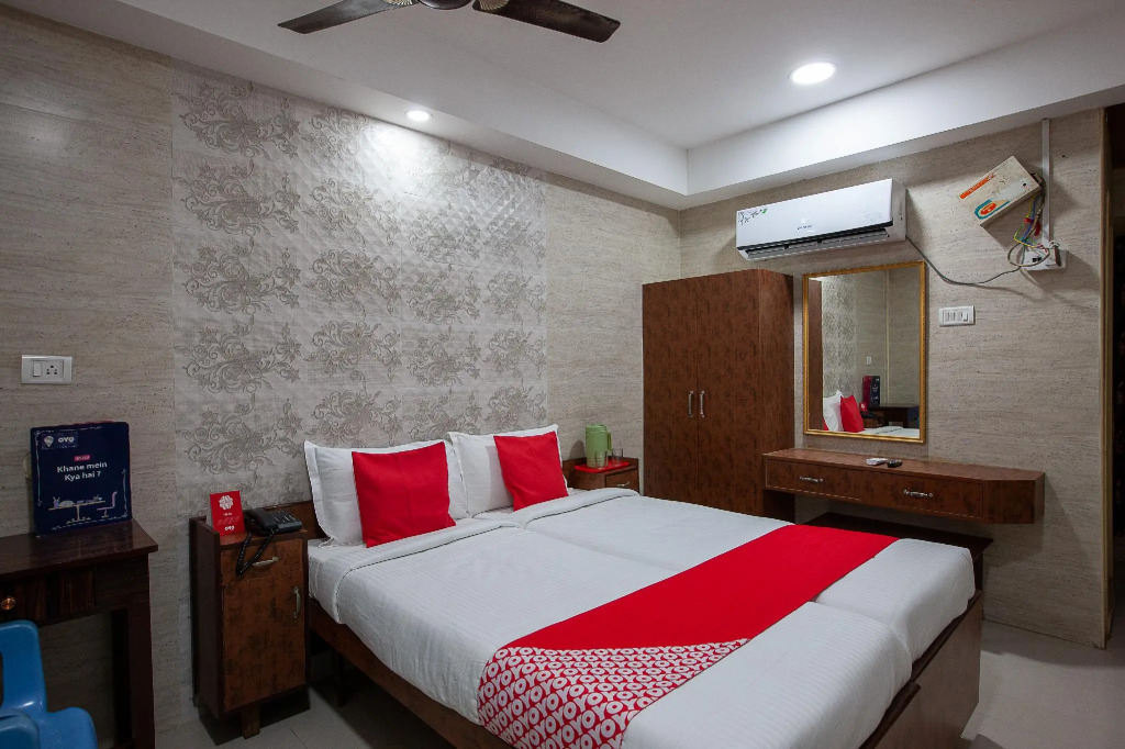 OYO 24963 Hotel Sudha Inn
