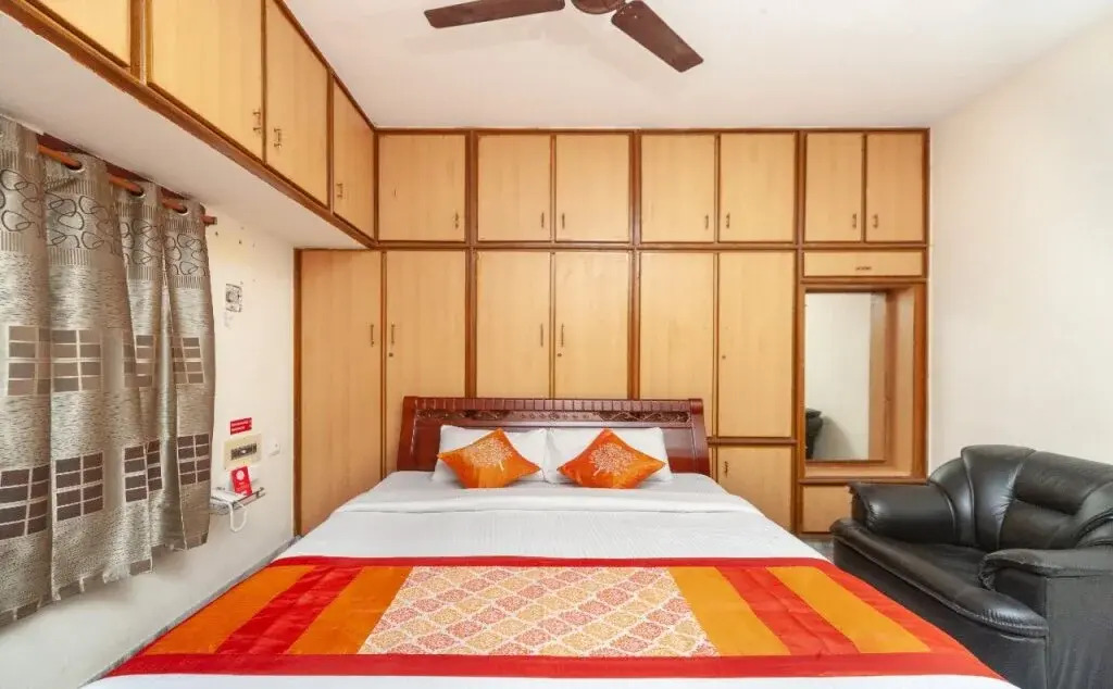 SS Guest House
