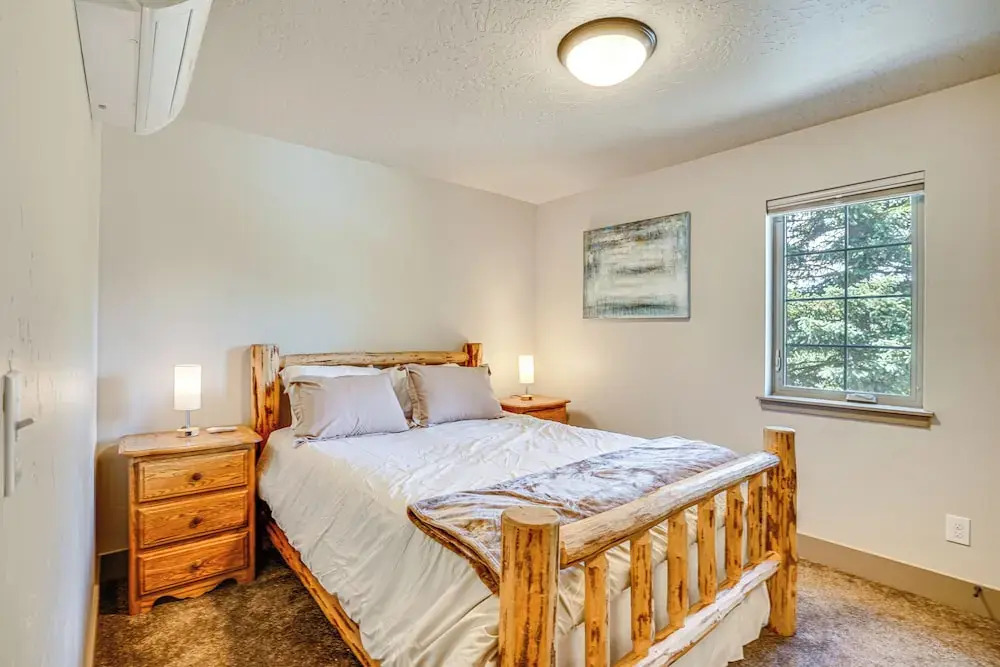 Charming Donnelly Home - 1 Mi to Lake Cascade!