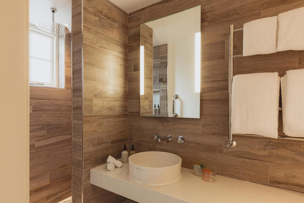 No 15 by GuestHouse, Bath
