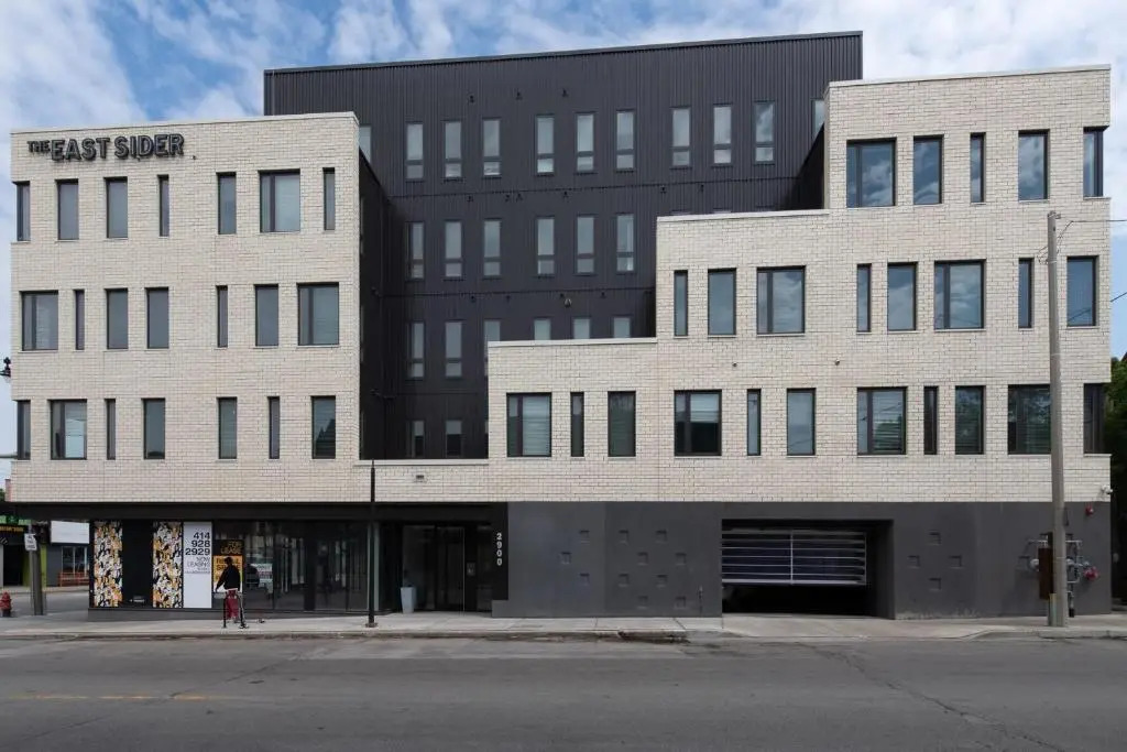 Flexhome East Side Studio ES2 - UWM, Rooftop, & Lounge