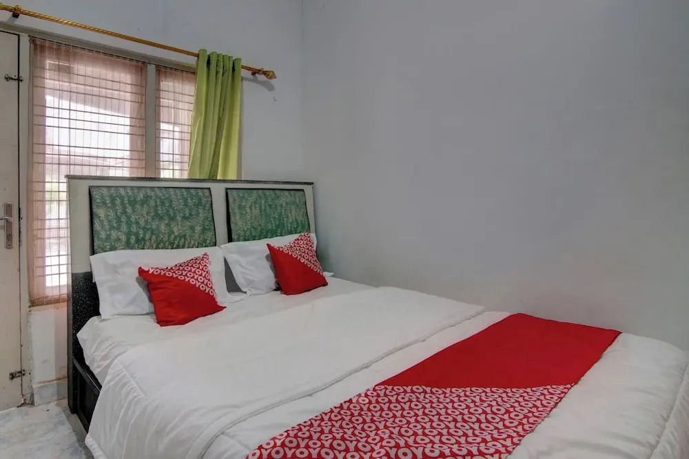 OYO 92833 Penginapan Syariah
