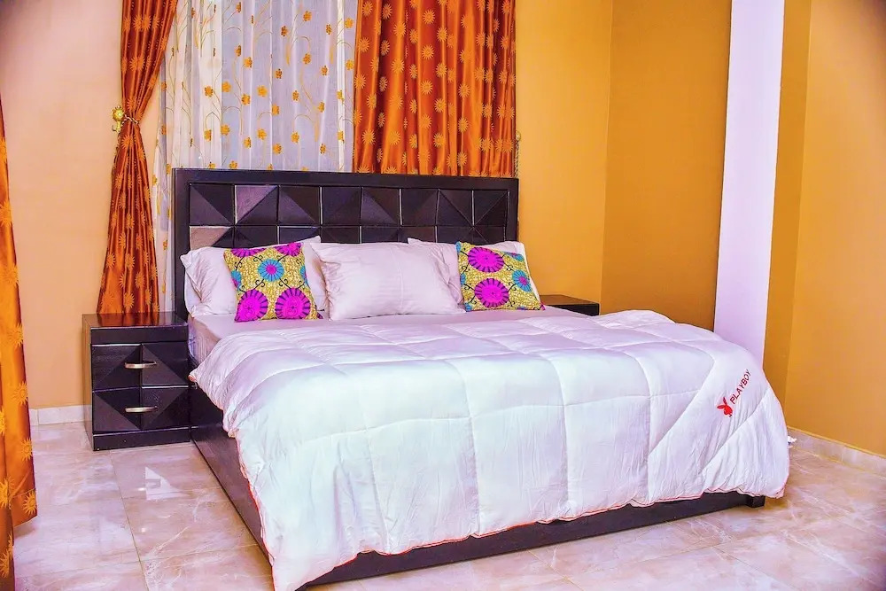 Thy Favour Hotel
