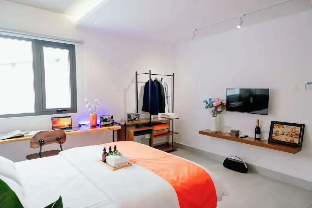 Urban Hotel
