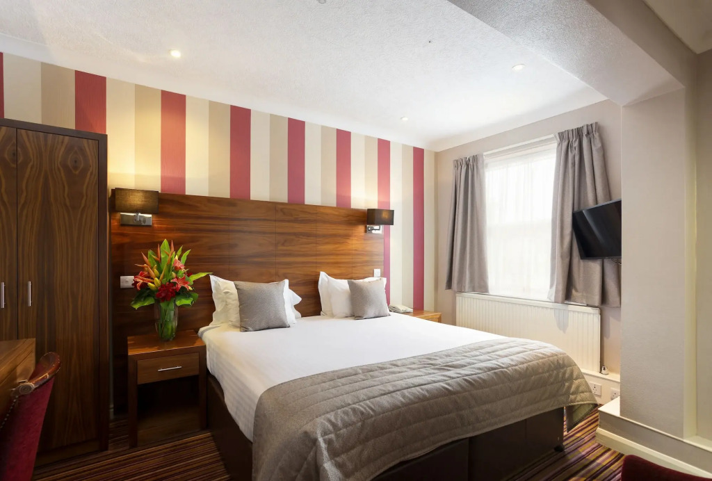 Amadis Bed And Breakfast