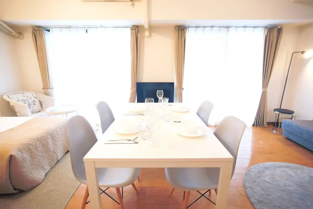 City Hotel Namba Suites