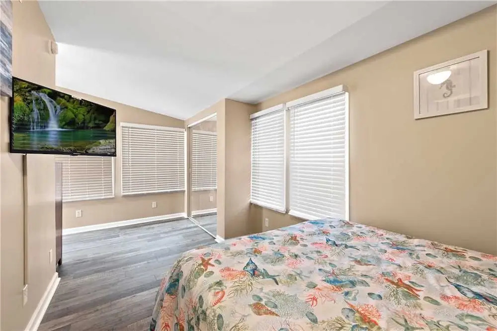Mangrove Breeze, 3 Bedroom, Fenced Yard, Pets, Walk to Beach, Sleeps 10