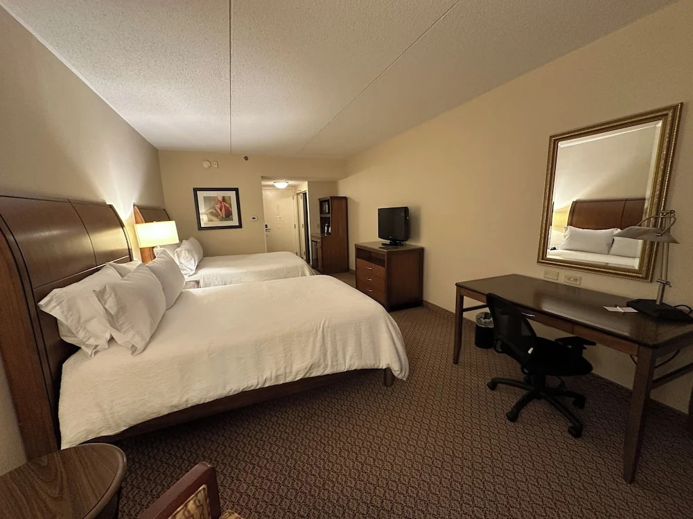Arnot Grand Hotel & Suites