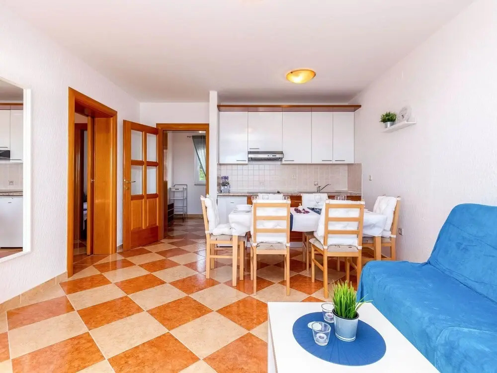 Gorgeous Apartment With Hot Tub and Terrace With Sea View