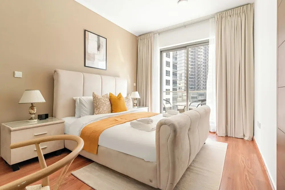 Vogue Vacation Homes, Business Bay Damac Maison Prive near Burj Khalifa and Dubai Mall, Studio Apartment with Canal and City View, Access to all Amenities