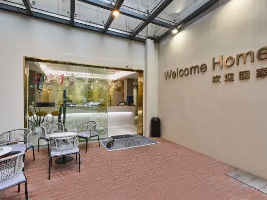 Leaf Time Art Hotel