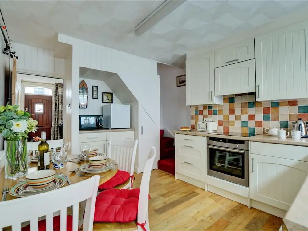 Nice Holiday Home in the Beautiful, Hilly Looe, Near the Sandy Beach