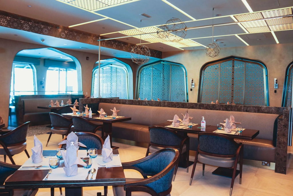 Radisson Blu Hotel & Resort, Al Ain