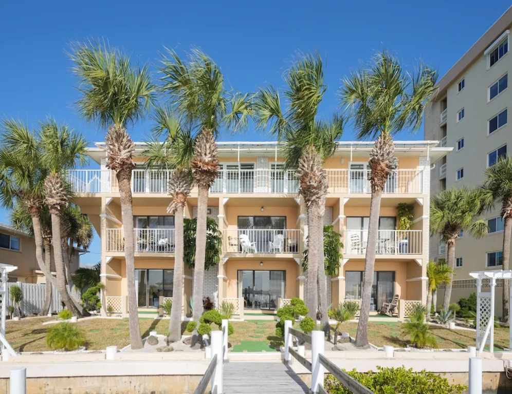 Intercoastal Dreams 103