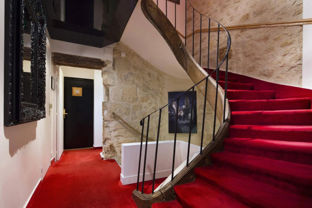 Lion dOr Paris Suites