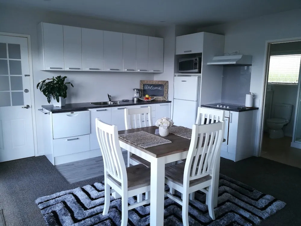 Peninsula Stay Apartments - Pohutukawa and Nikau
