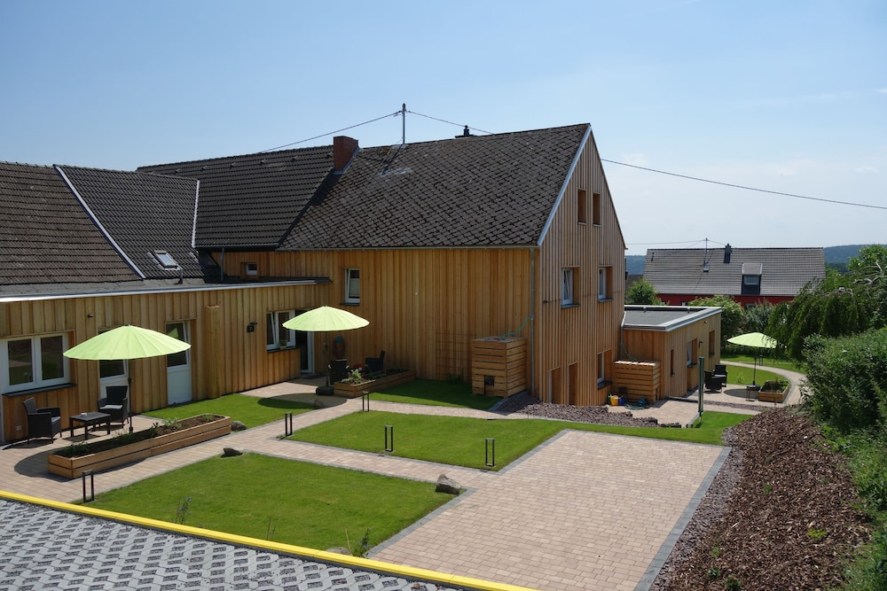 Race & Rest Apartments