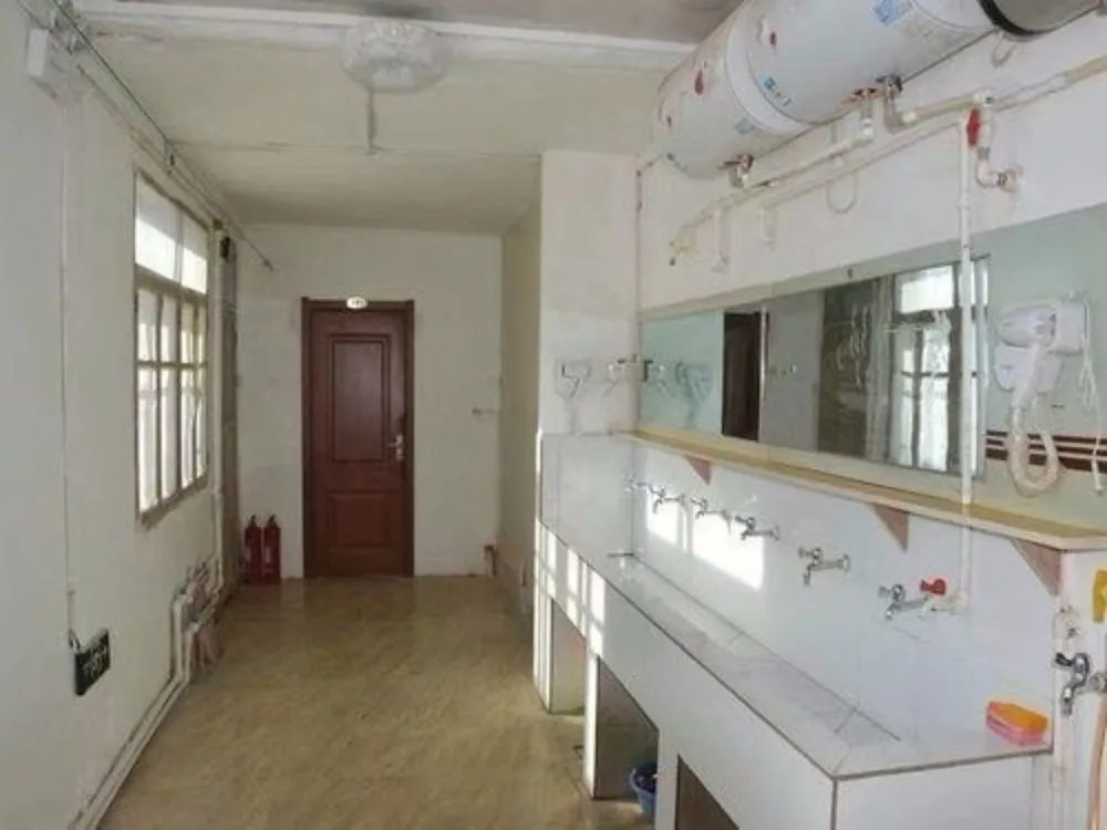 Snow Valley International Hostel