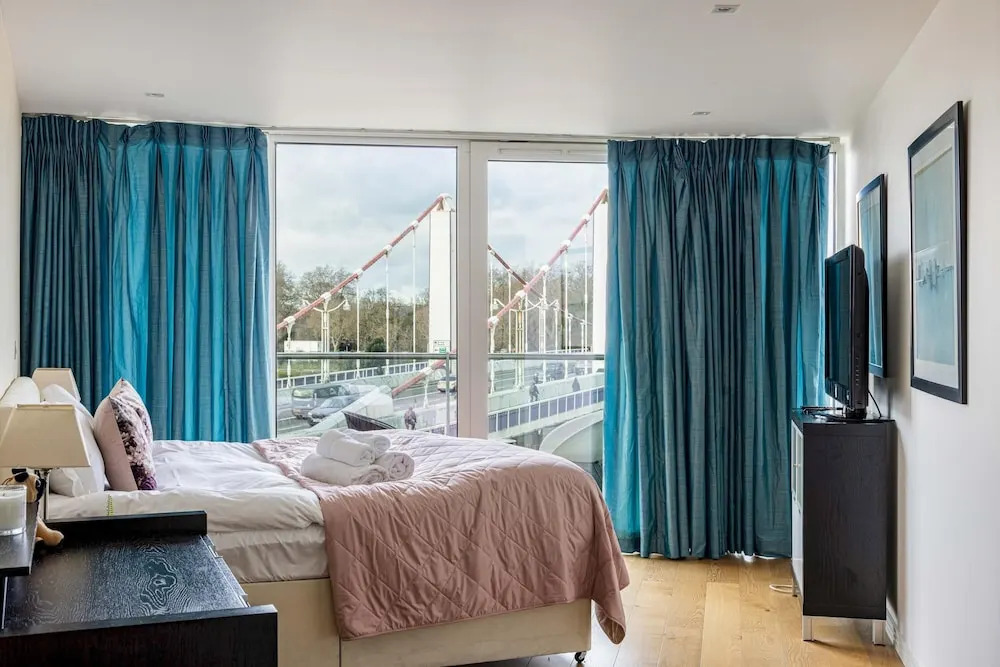 3 bed 2 bath River View