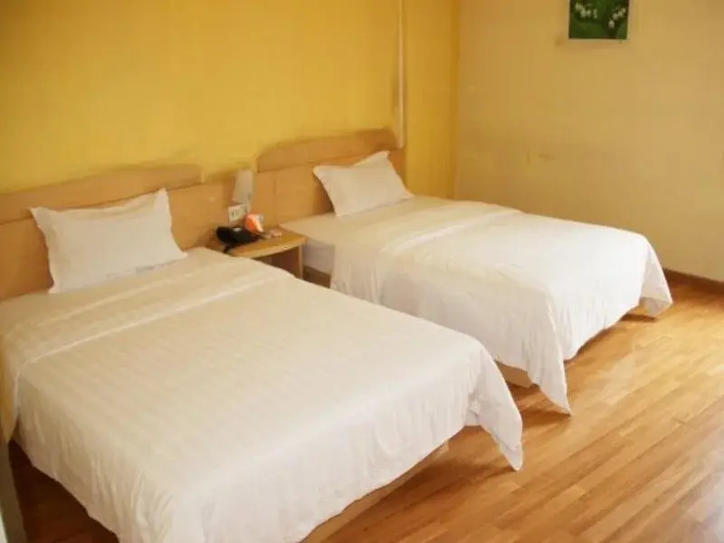 7 Days Inn Wuhan Dunkou Chuangye Road Branch