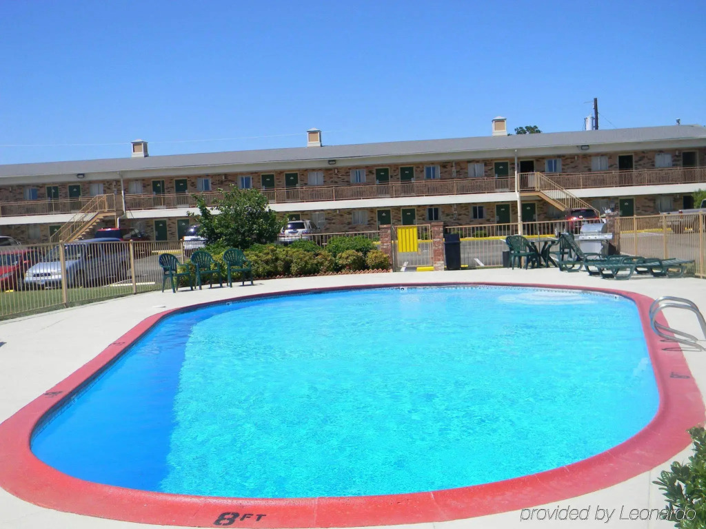 Americas Best Value Inn Crosstimbers