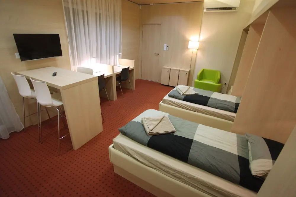 Dfive Apartments - Marek