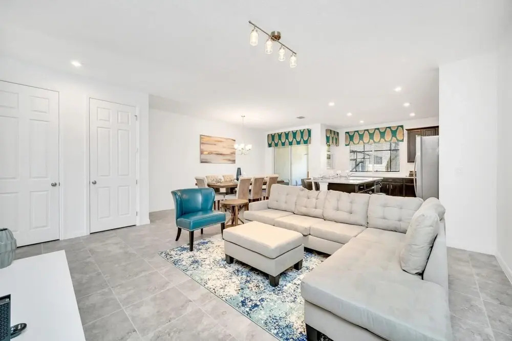 4BR Vacation Home w Private Pool Near Disney