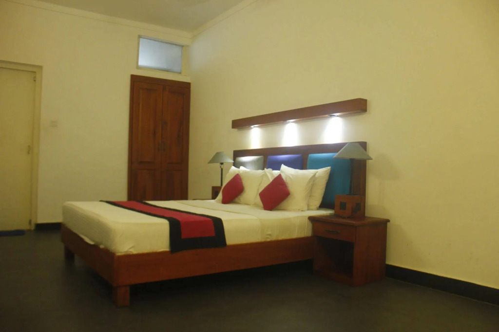Golden Star Beach Hotel