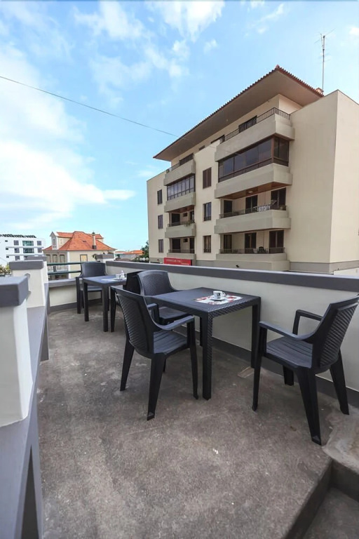 Divino's Hostel